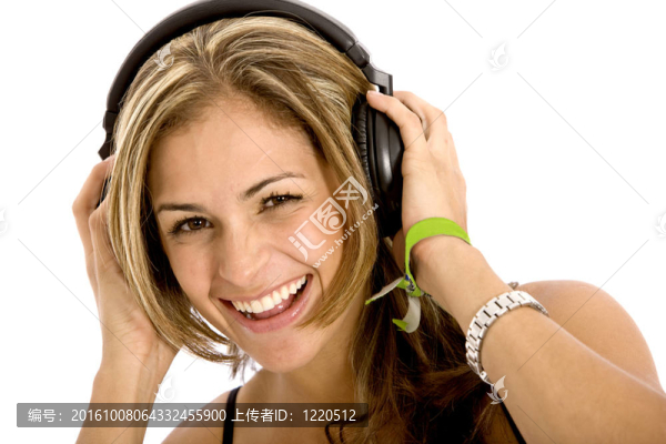女人聽音樂