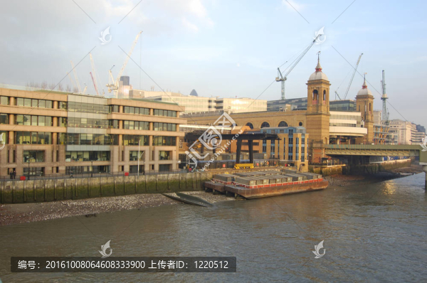 london-20-0128
