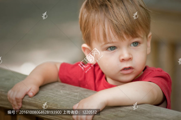 兩歲男孩