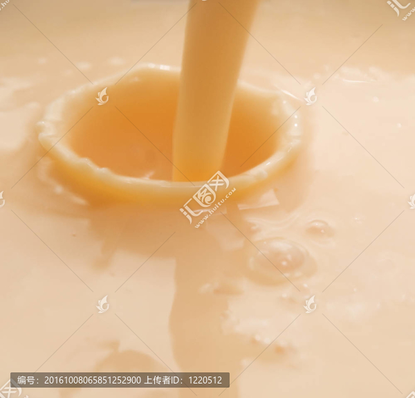 酸奶飛濺