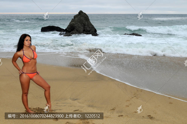 海灘上的女孩