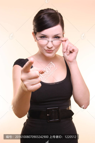 性感的女商人/老師給予紀(jì)律！