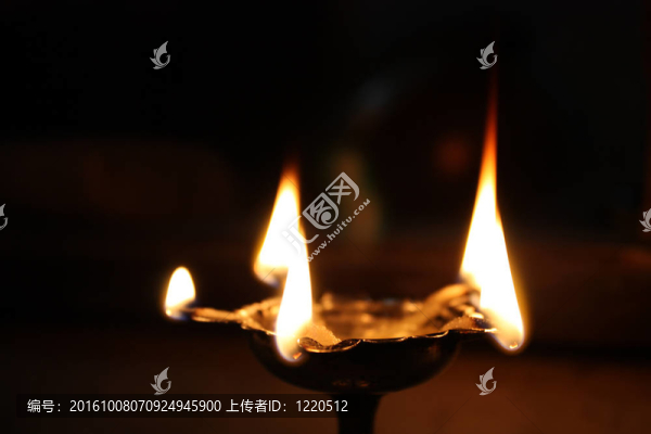 神圣的印度教的燈