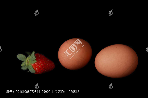 草莓和兩個(gè)雞蛋