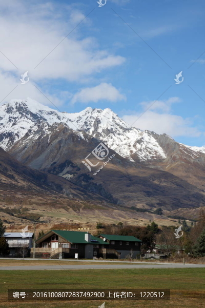 格林諾奇和理查德森山