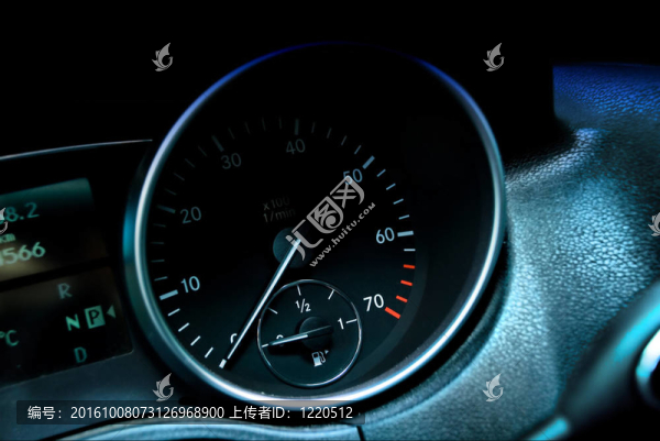 車速里程表的汽車