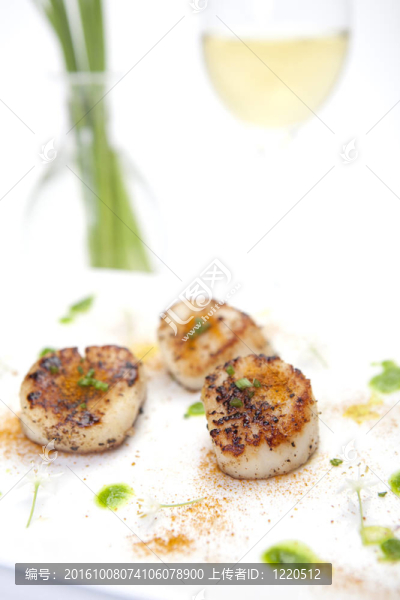 扇貝與姜黃的健康菜