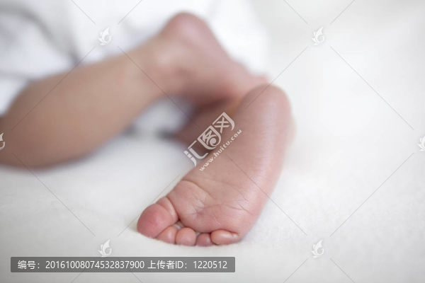 新生嬰兒的腳
