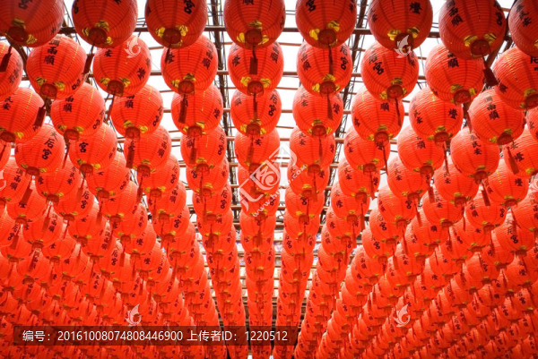 紅色和美麗的中國(guó)燈籠