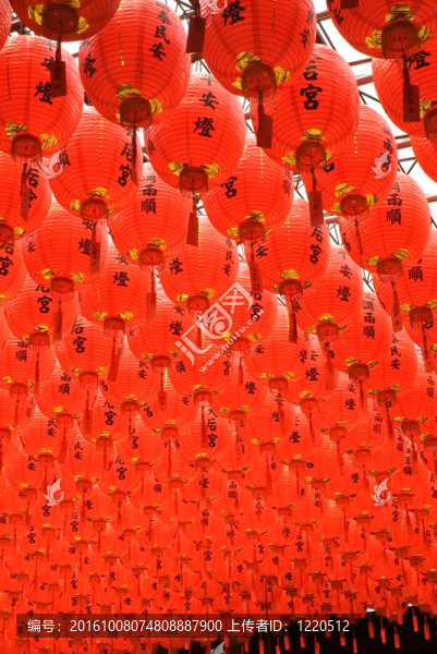 紅色和美麗的中國(guó)燈籠