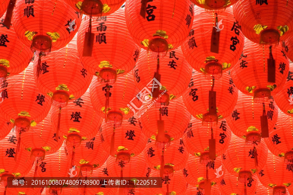 紅色和美麗的中國(guó)燈籠
