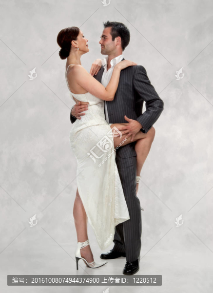 愛跳舞的夫妻；快樂和有趣