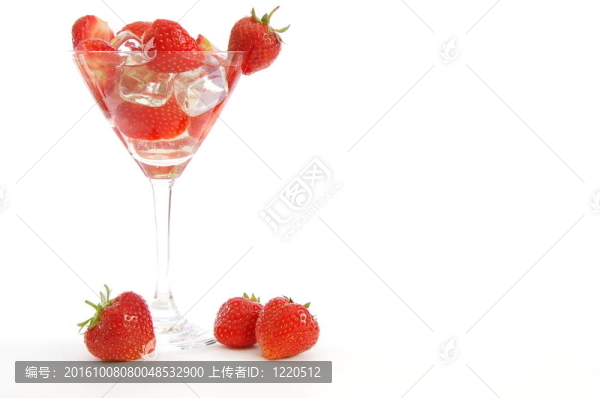 紅色的雞尾酒