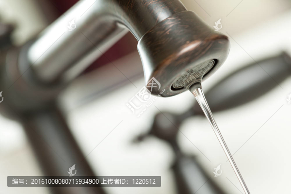龍頭水滴水