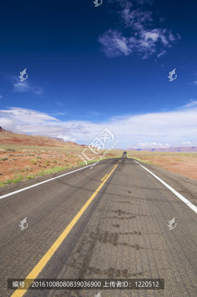 公路的天空