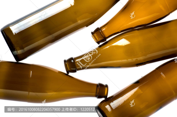 空的啤酒瓶特寫