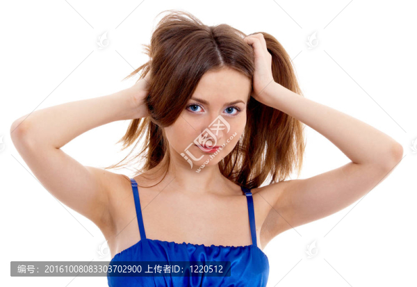在孤立的背景上的女孩