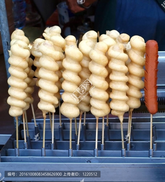 枝上的玉米狗