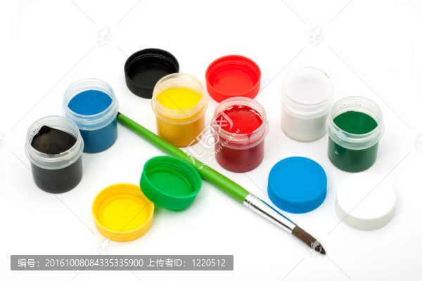 用畫筆描繪