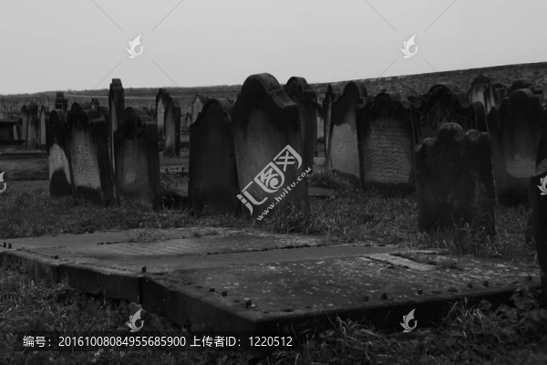 墓地（黑色和白色）