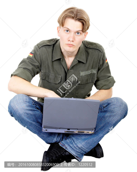 金發(fā)碧眼的男人