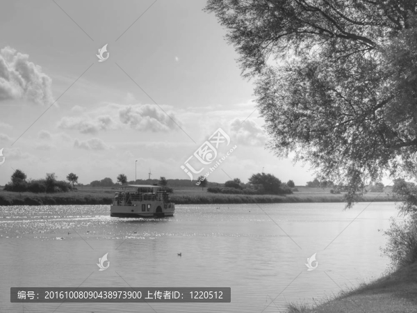 在哈爾Paddlesteamer