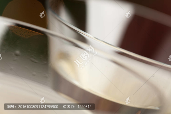 香檳酒杯摘要