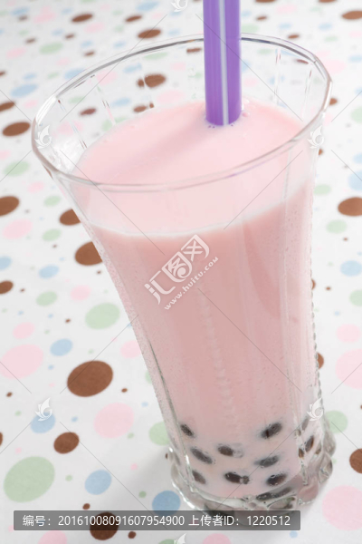 粉紅色的泡泡茶