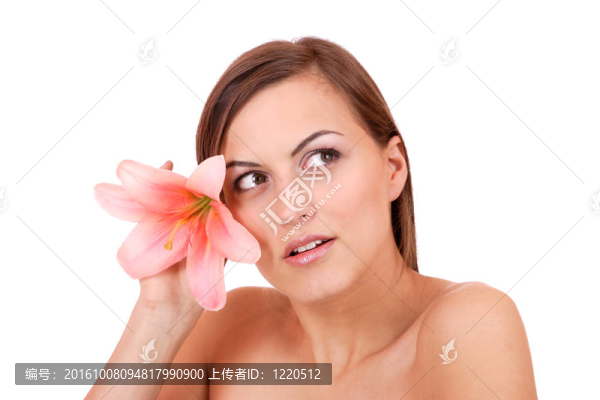 美麗的女人與花孤立的白色