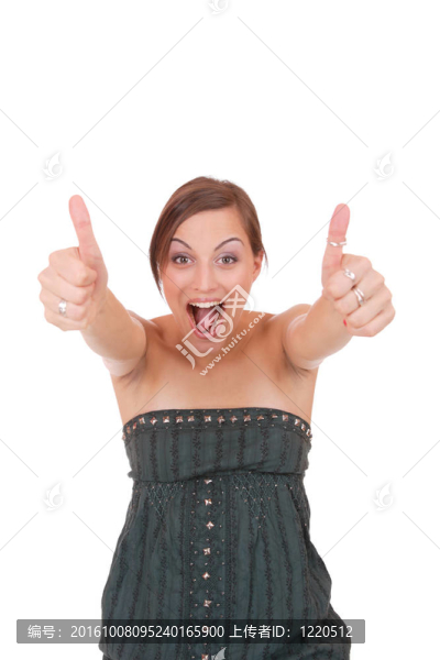 美麗的年輕女子豎起大拇指的跡象
