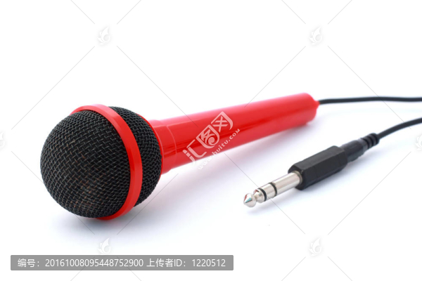 帶插頭和電纜隔離的紅色麥克風(fēng)