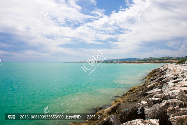 懸崖和大海