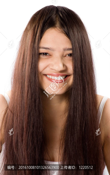 美麗的印度女人長發(fā)的微笑