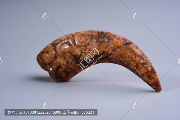 玉器,戰(zhàn)國人面雕牙沖