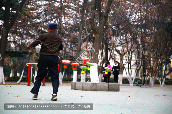 抖空竹,舞空竹