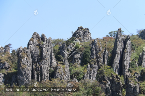 神農(nóng)架板壁巖