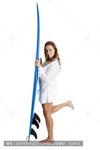與沖浪板的女人