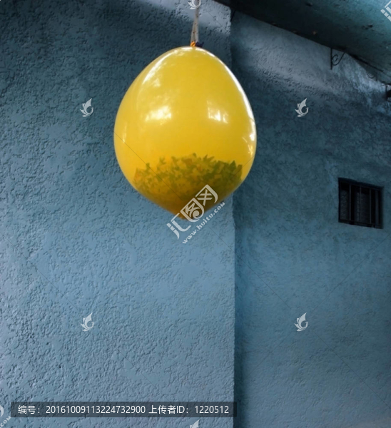 給氣球生日派對(duì)