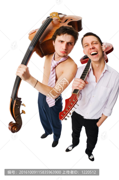 音樂家在白