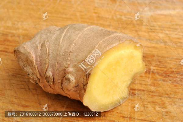 有機(jī)鮮姜；非常有益的香料