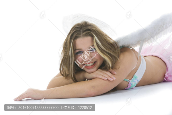 美麗的翅膀的女人