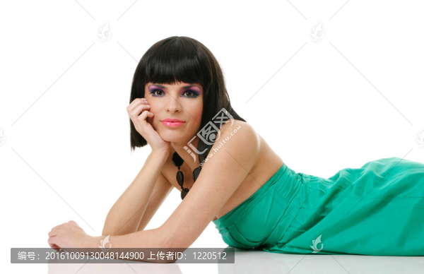 美麗的黑發(fā)女人