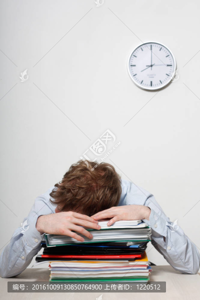 生意人睡覺