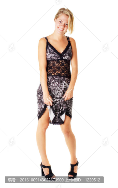 穿白色衣服的年輕女子