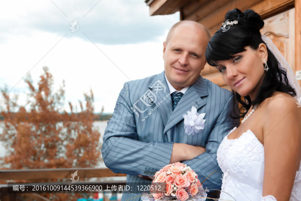 新婚夫婦