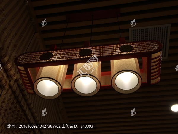 木質(zhì)吊燈