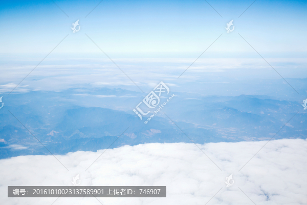 航拍天空