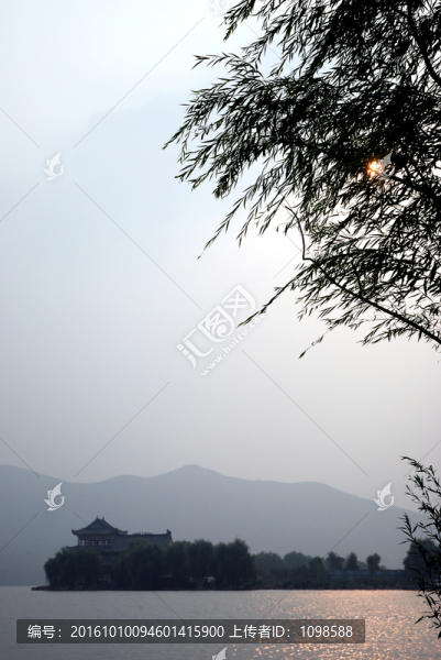 湖光山色