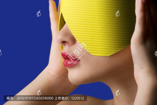 紅黃色和藍(lán)色