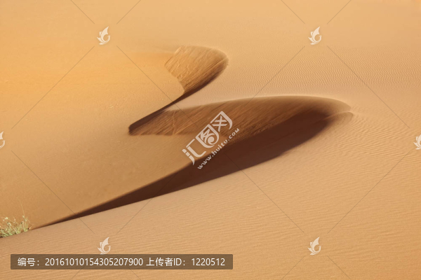 在沙漠中的形狀